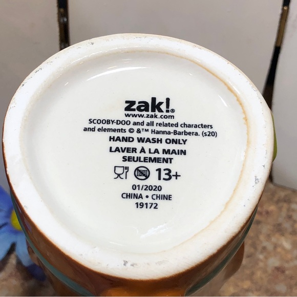 Zak 3D Design Hand-Painted Scooby-Doo Authentic Ceramic Mug W/Ruh-Roh! On Handle - Picture 7 of 9